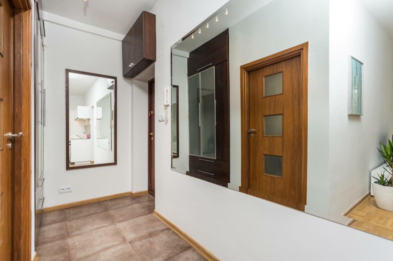 Shortstaypoland Krucza Varsovie Extérieur photo